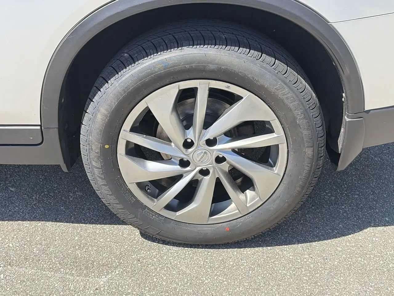 Nissan Rogue снимка Nissan Rogue