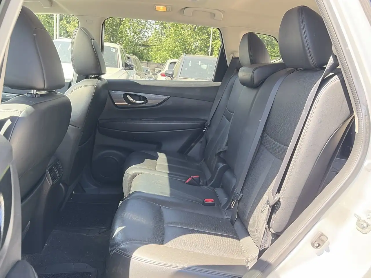 Nissan Rogue снимка Nissan Rogue