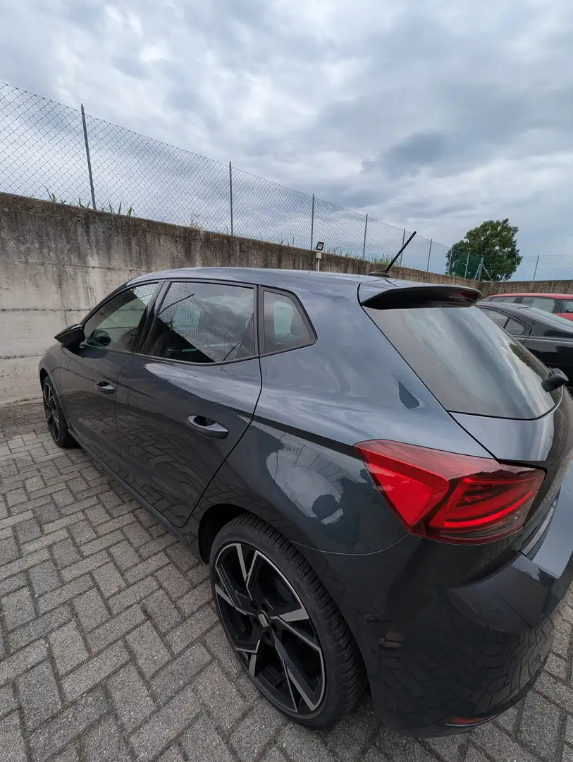 SEAT Ibiza Ibiza V 2017 1.0 tgi FR 90cv Grigio - 1