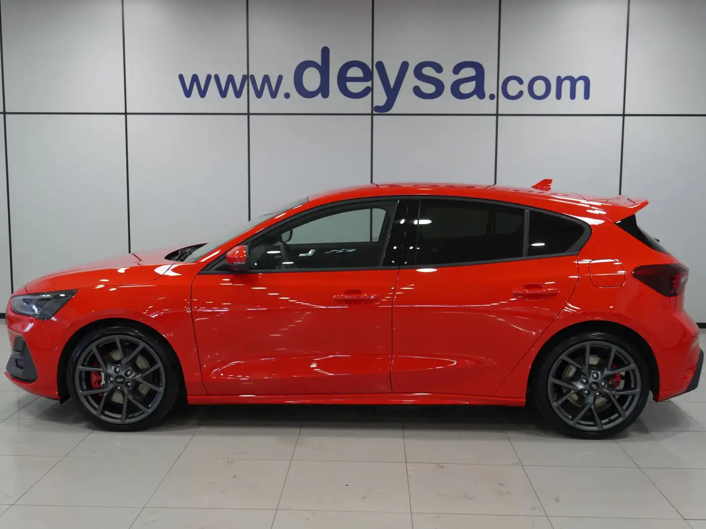 Ford Focus 2.3 Ecoboost ST Rood - 2