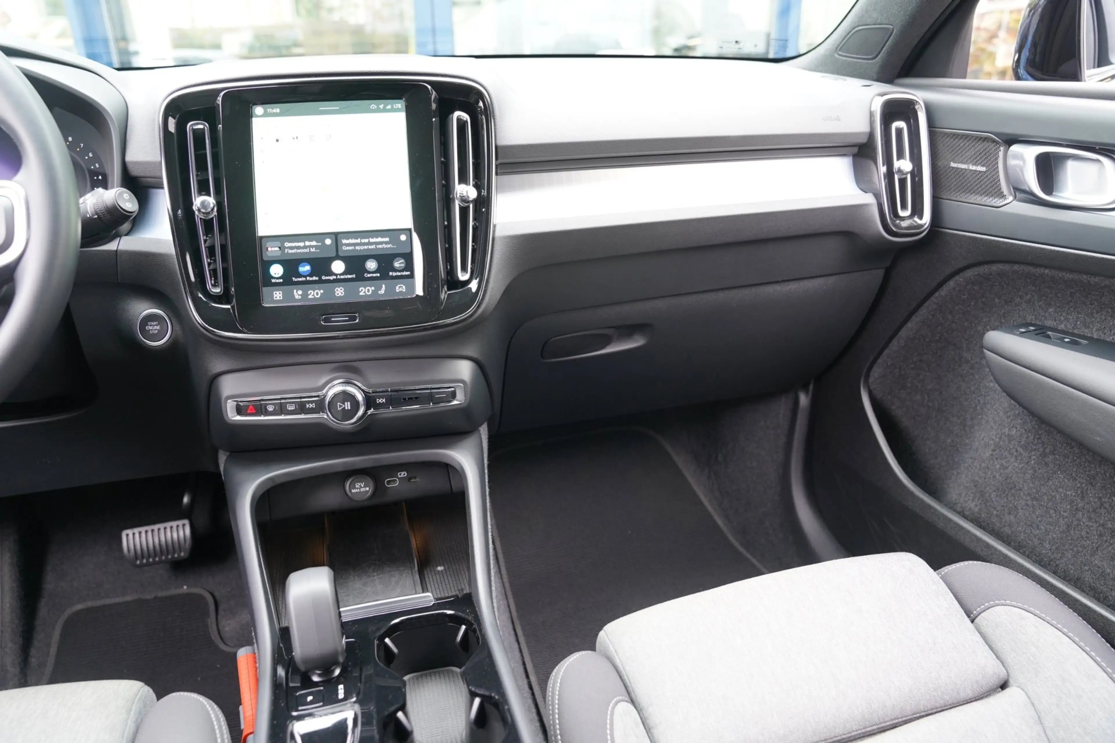 Volvo XC40 2.0 B4 Plus Dark|Prijs rijklaar incl 12 mnd garant — photo 27
