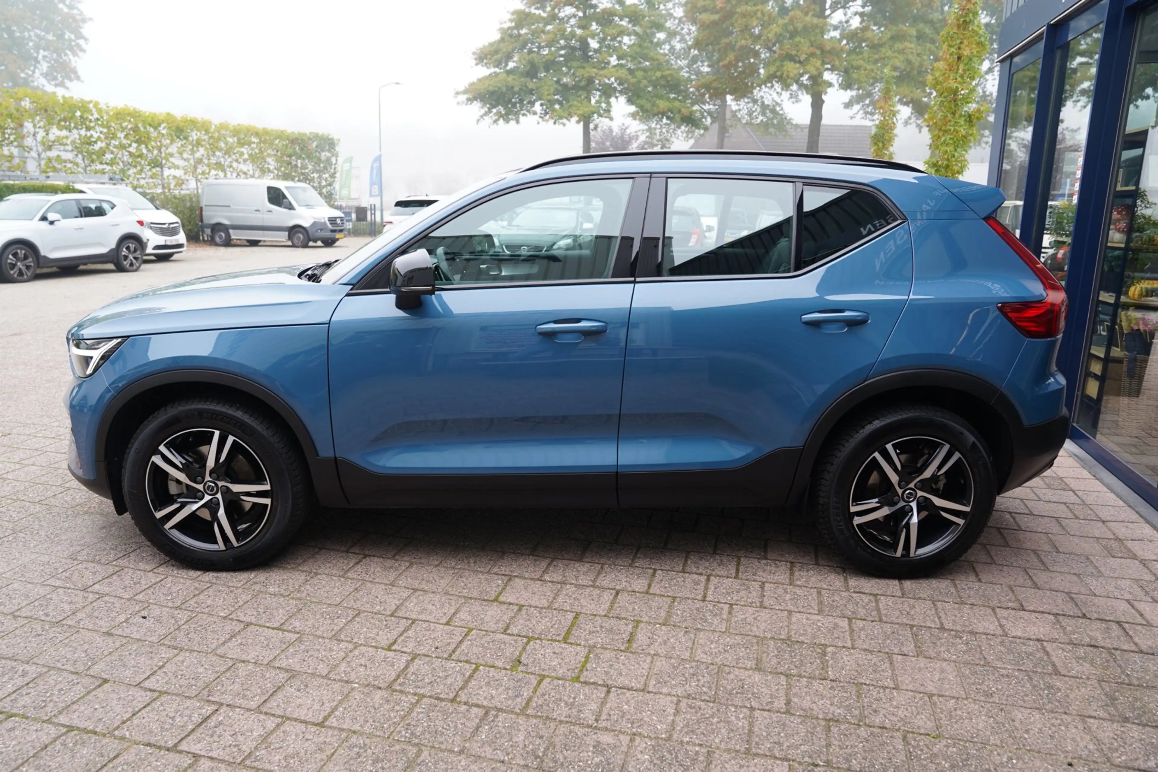 Volvo XC40 2.0 B4 Plus Dark|Prijs rijklaar incl 12 mnd garant — photo 7