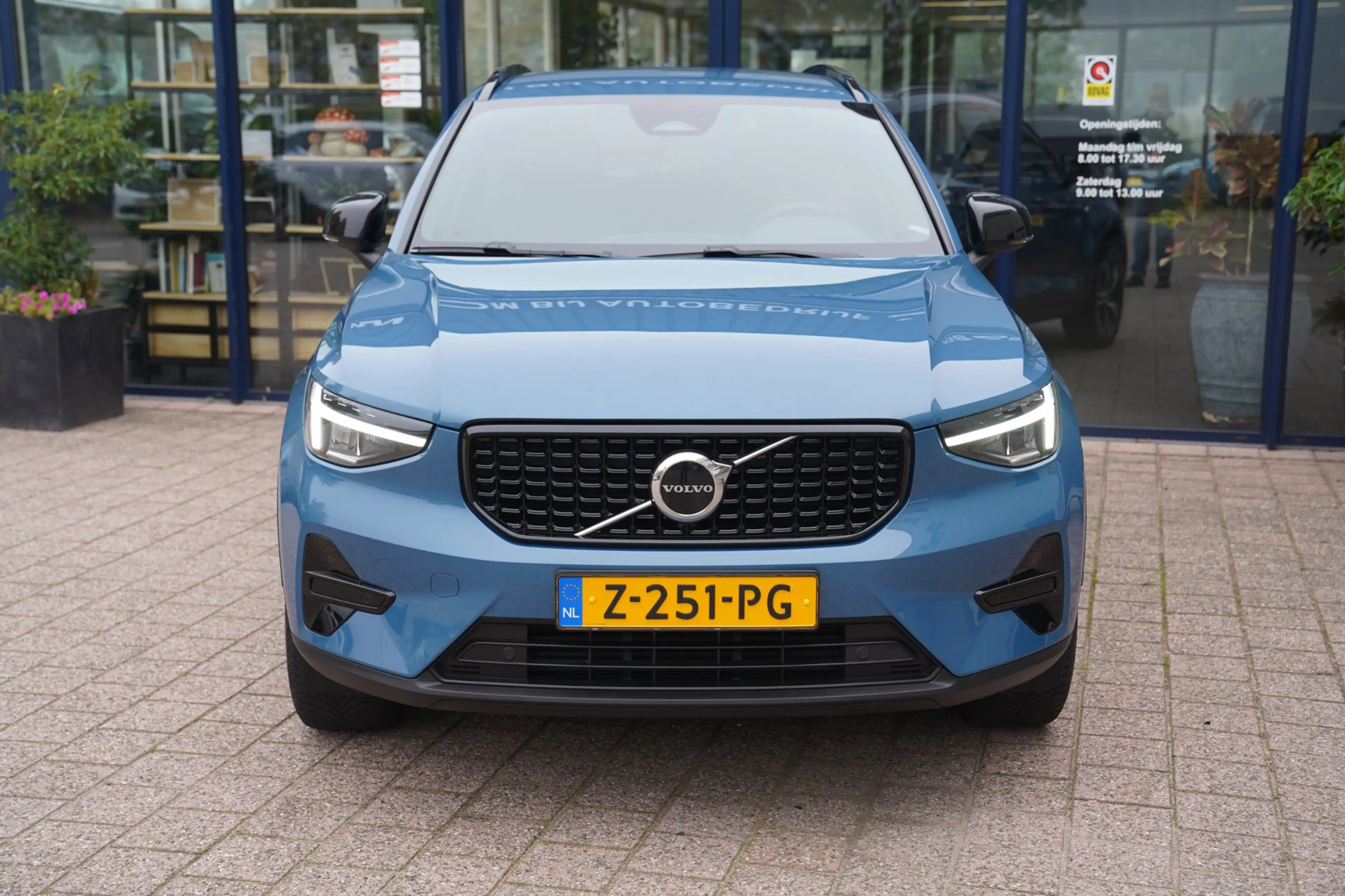 Volvo XC40 2.0 B4 Plus Dark|Prijs rijklaar incl 12 mnd garant — photo 5