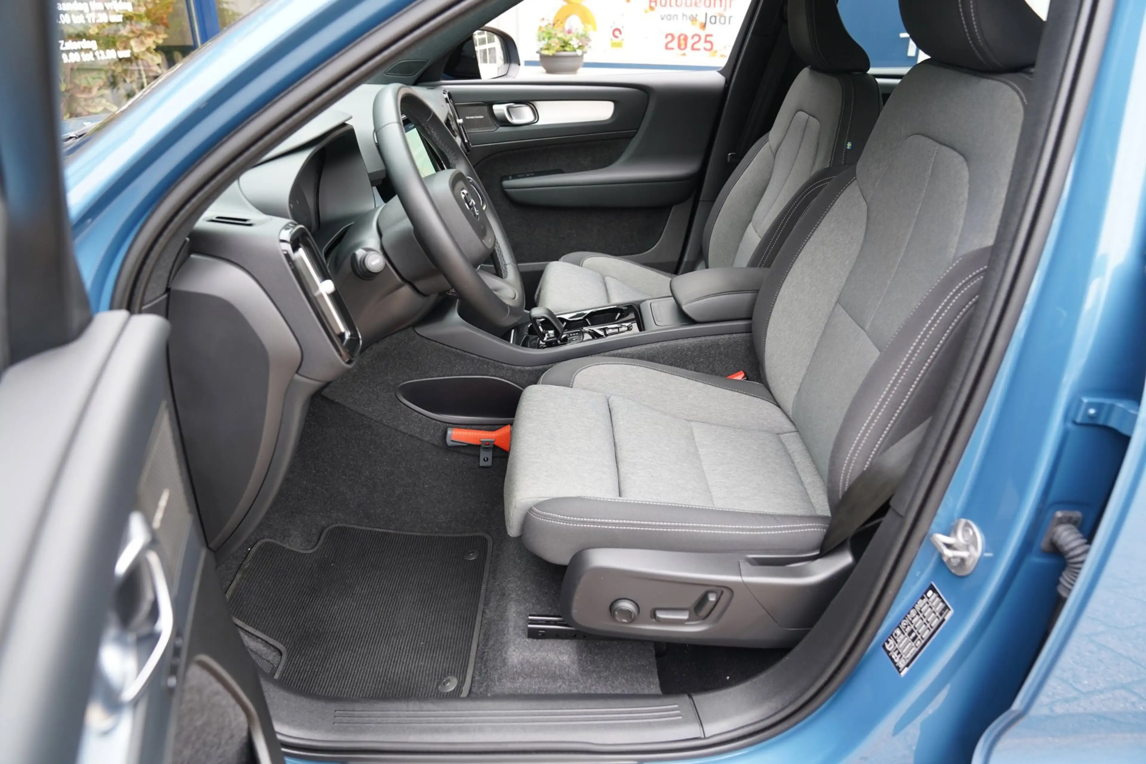 Volvo XC40 2.0 B4 Plus Dark|Prijs rijklaar incl 12 mnd garant — photo 17