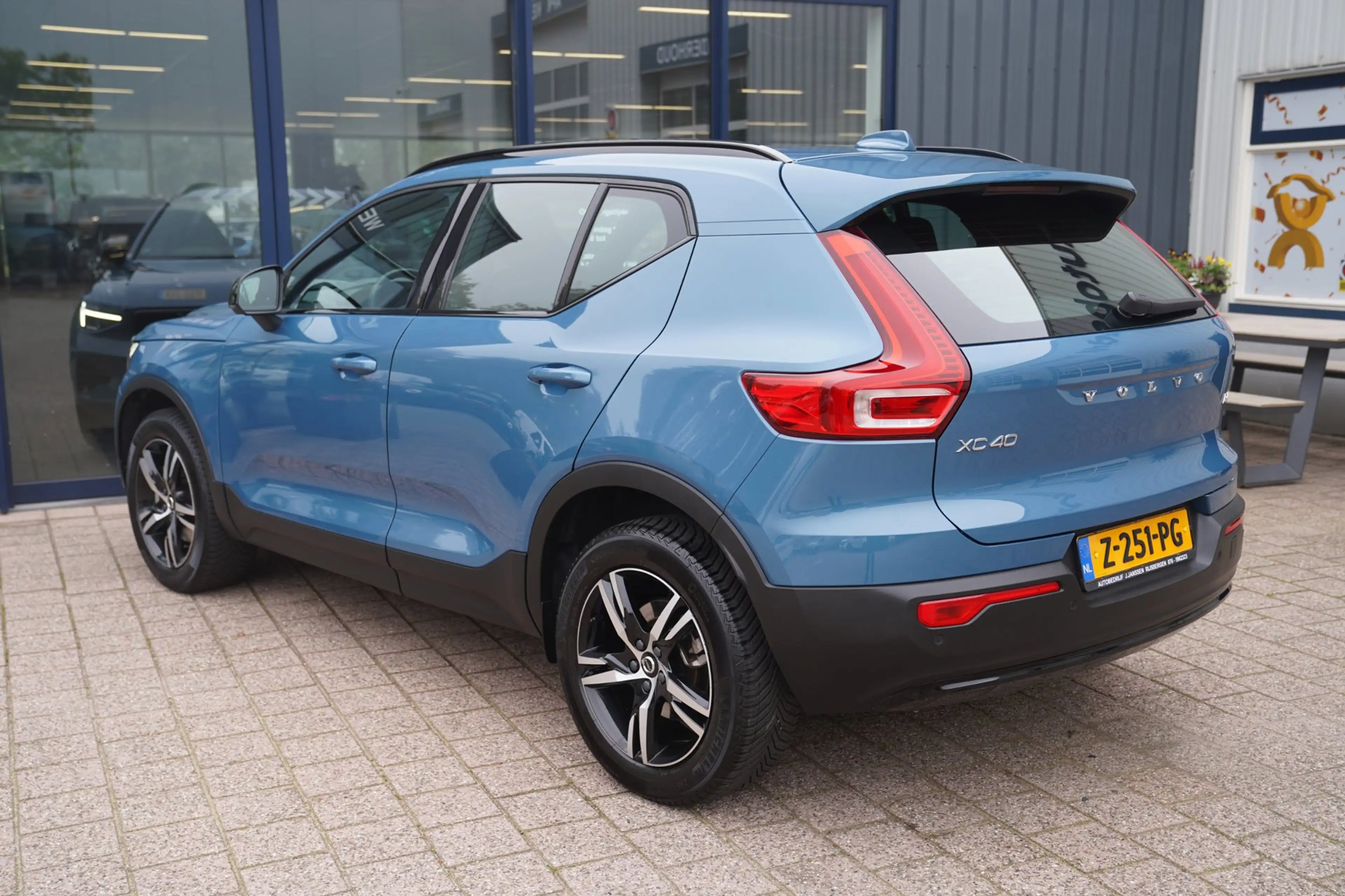 Volvo XC40 2.0 B4 Plus Dark|Prijs rijklaar incl 12 mnd garant — photo 9