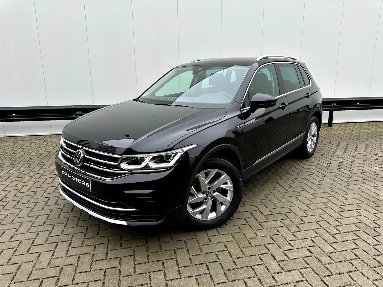 Buy Volkswagen Tiguan from Germany, used Volkswagen Tiguan for sale with  mileage on mobile.de, autoscout24 in English