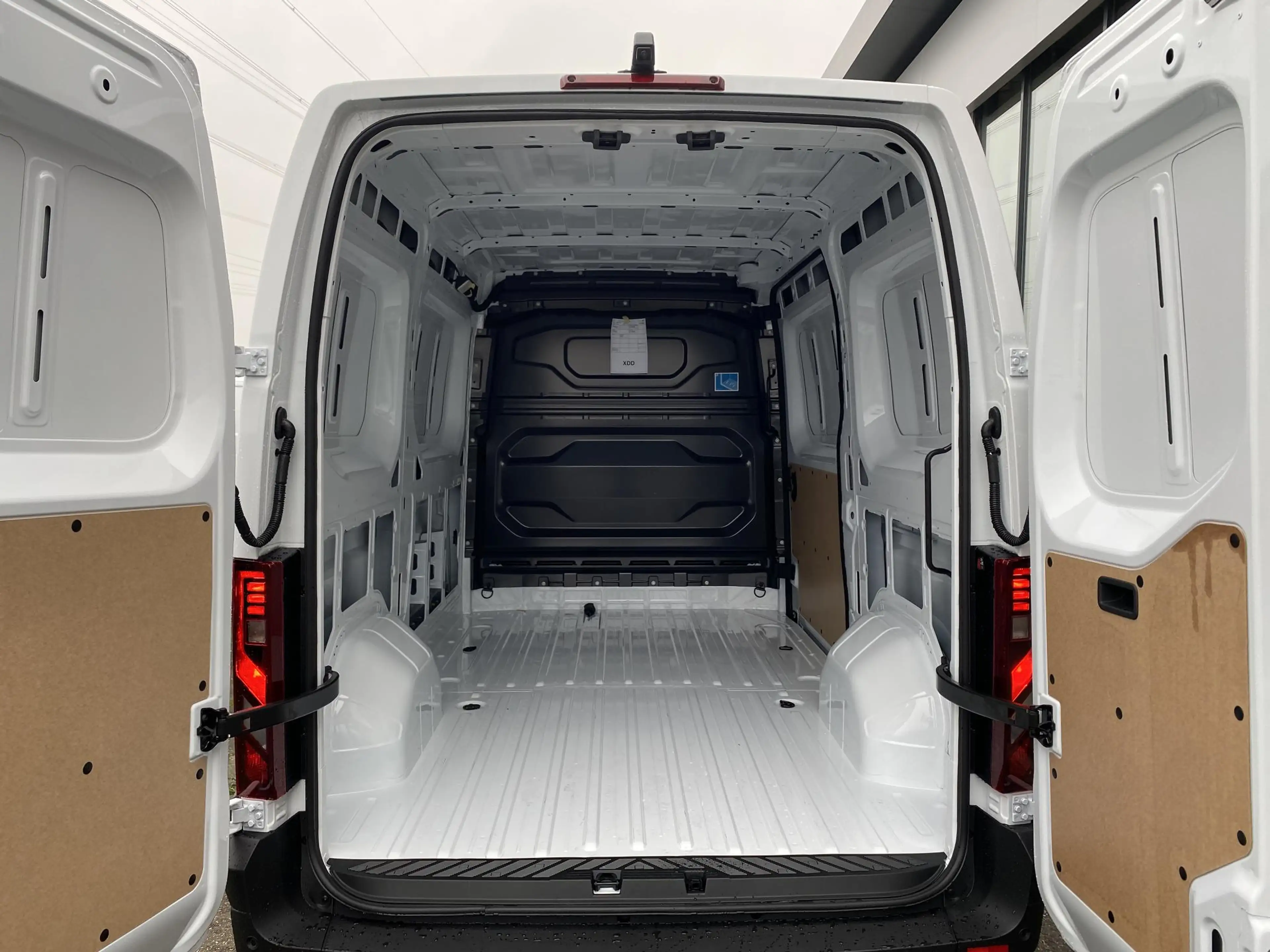 Nissan Interstar Interstar-e L2H2 Limited 87 kWh | Trekhaak | Parke — photo 8