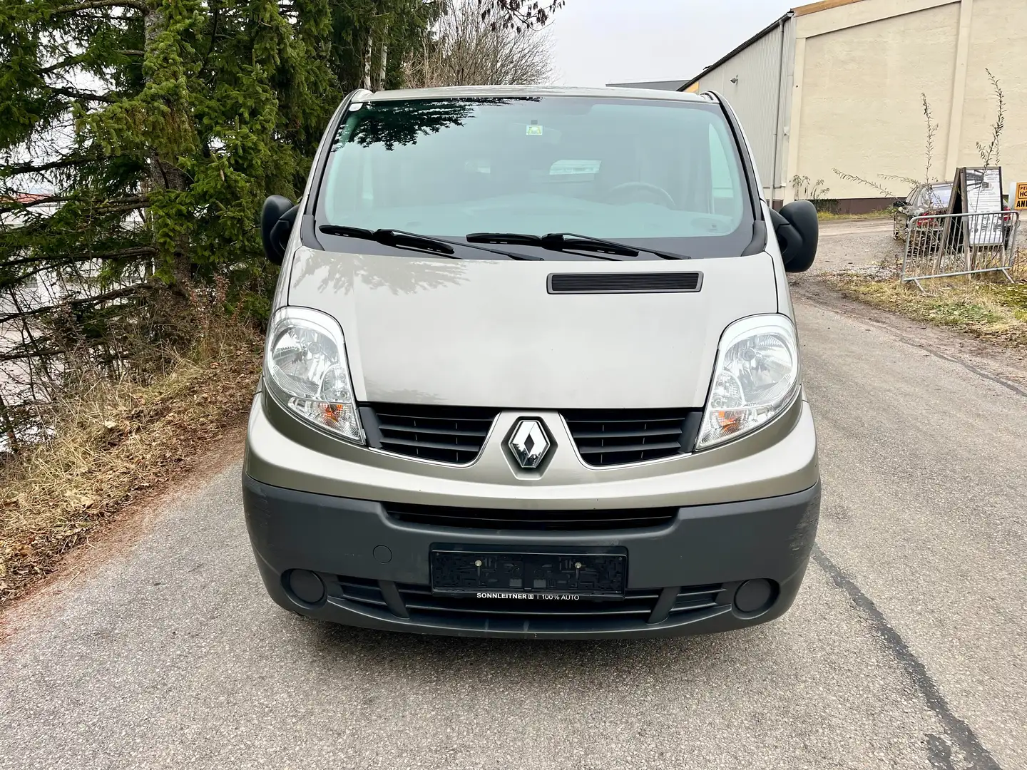 Renault Trafic L2H1 neues Pickerl nur 96.000km 1.Besitzer Grau - 2