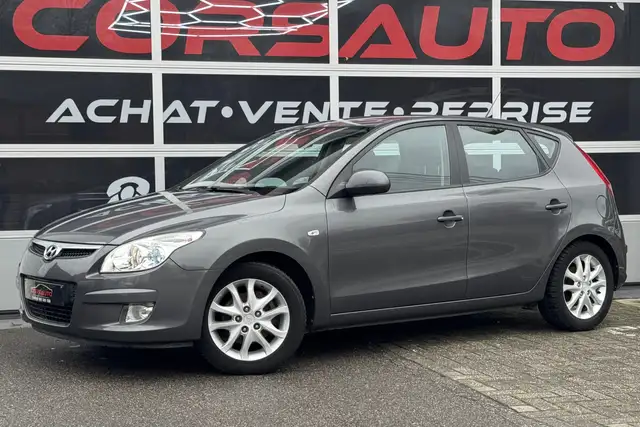 Hyundai i30 i30 1.4i Style CLIM AUTO ACC DETECT VLT MULTI CUIR