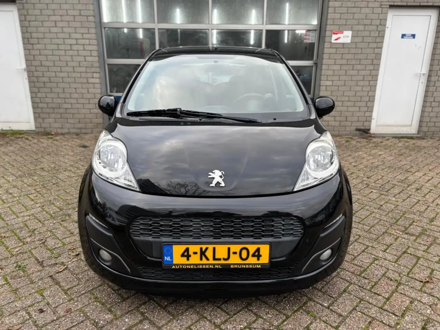 Peugeot 107 1.0 Active|Airco|5DR|NAP|Elektr Pakket Zwart - 2