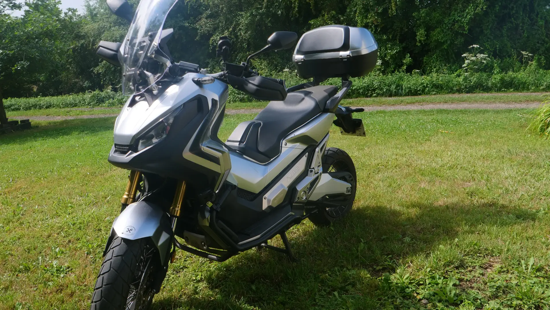 Honda X-ADV X-ADV 750 DCT Stříbrná - 1