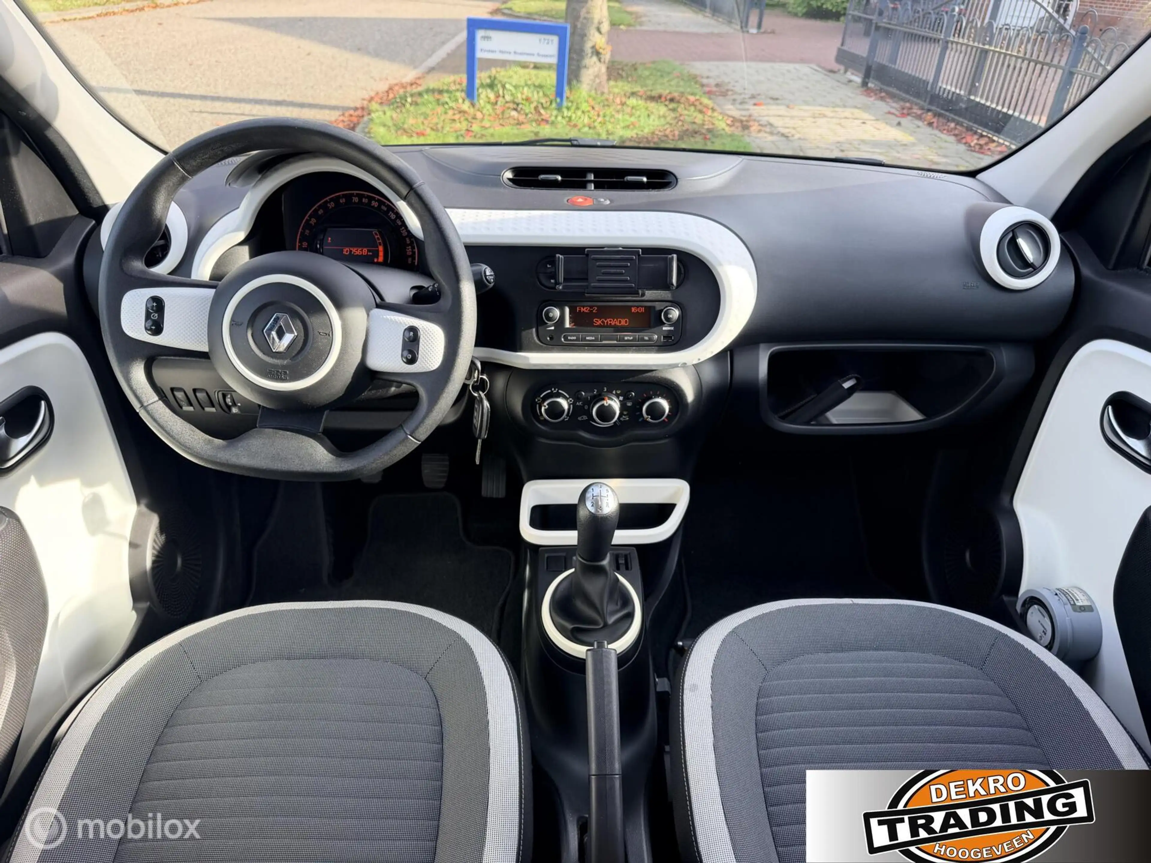 Renault Twingo 1.0 SCe Dynamique airco cruise — photo 13