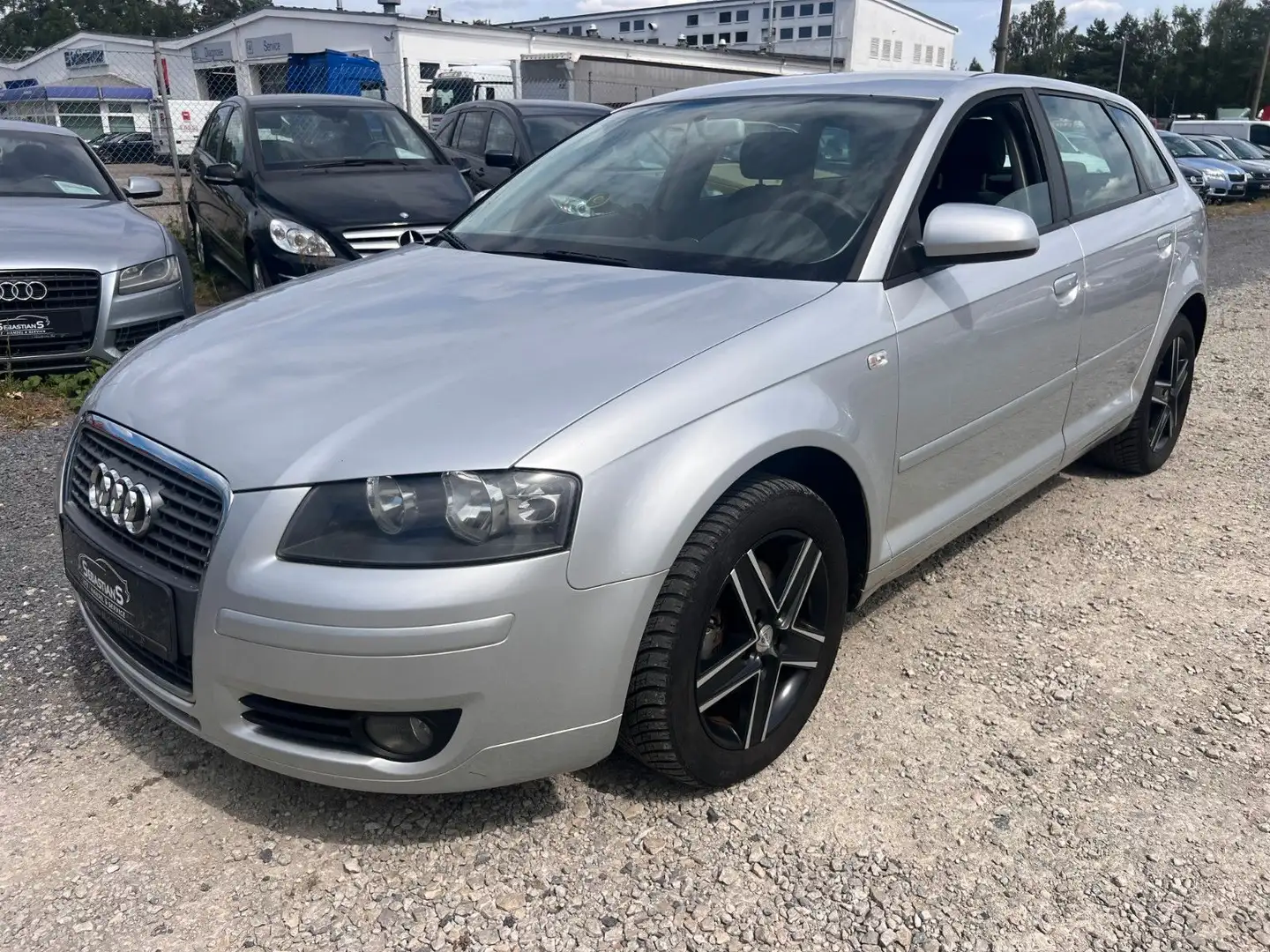 Audi A3 1.8 TFSI Ambition Klimaautomatik PDC Tüv Argent - 1