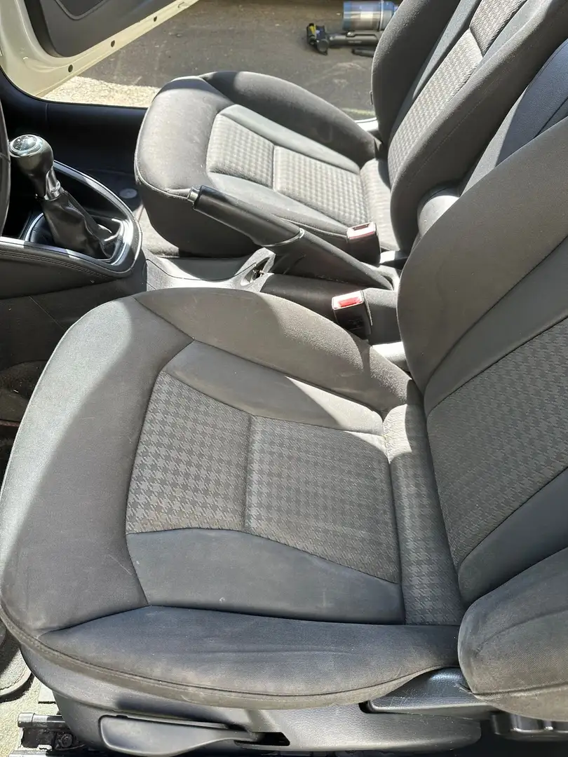 Audi A1 A1 1.4 TFSI Ambition Alb - 2