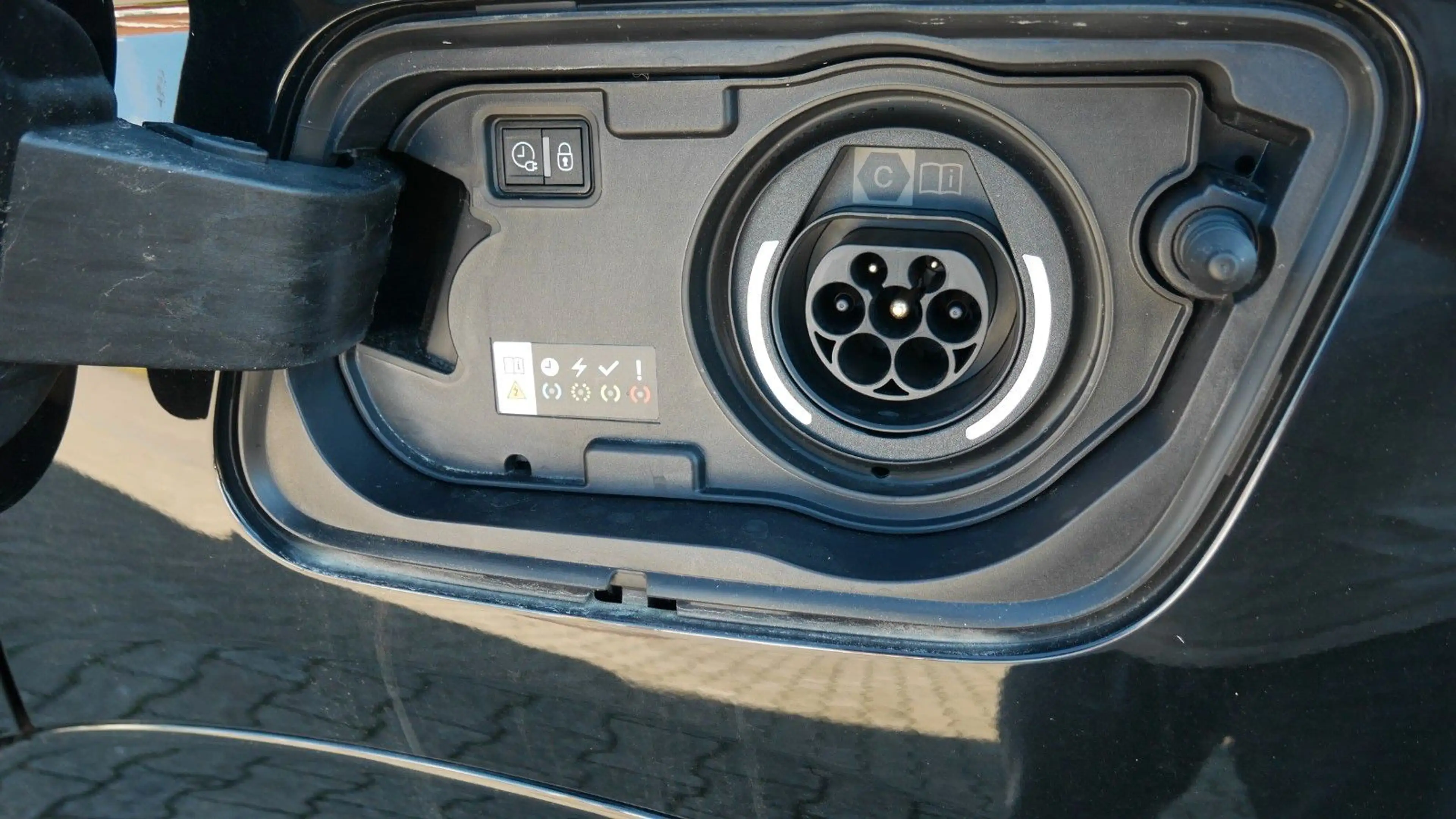 Opel Grandland X Grandland  Plug-in-Hybrid Technologie Paket — photo 15
