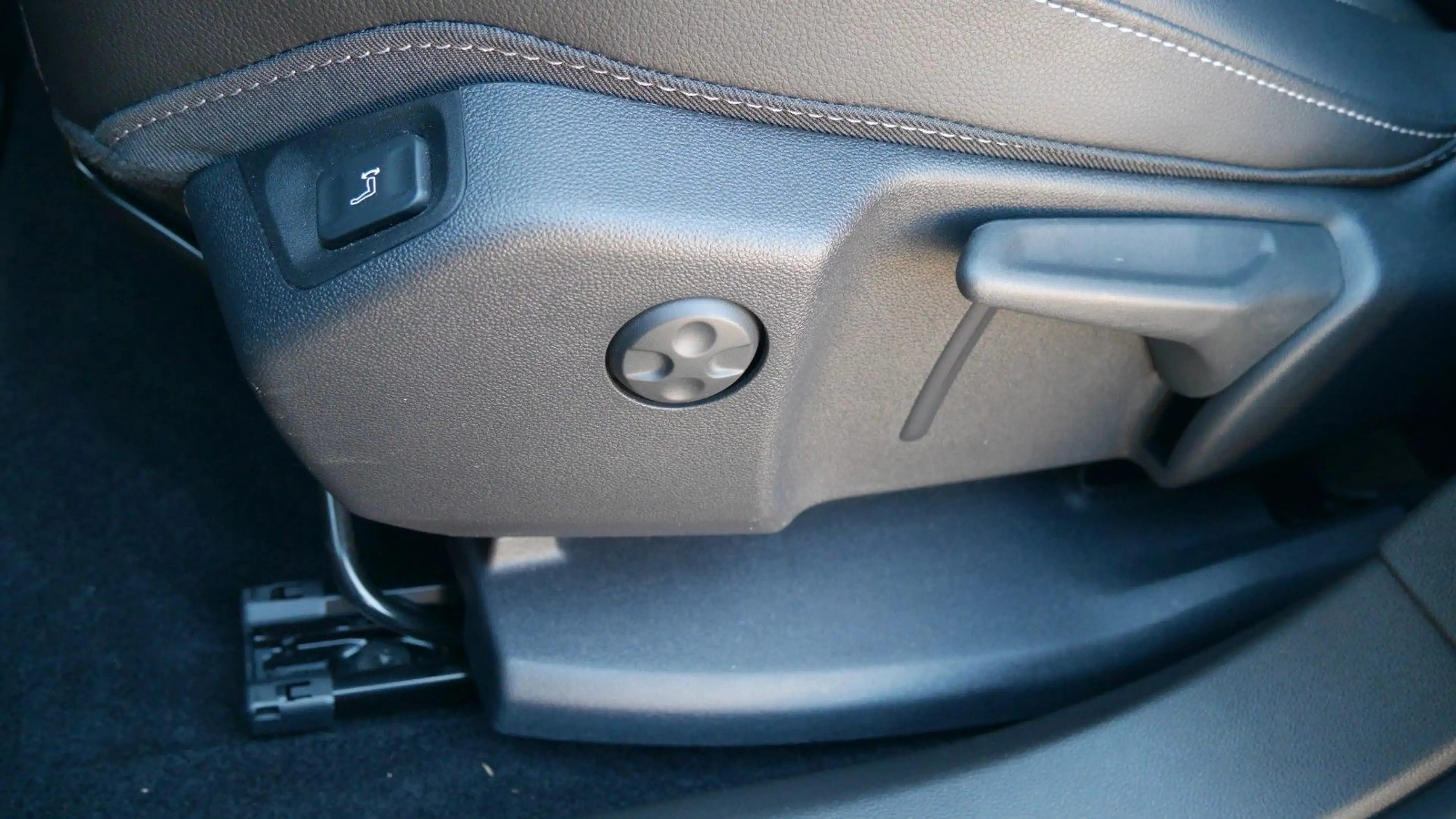 Opel Grandland X Grandland  Plug-in-Hybrid Technologie Paket — photo 17