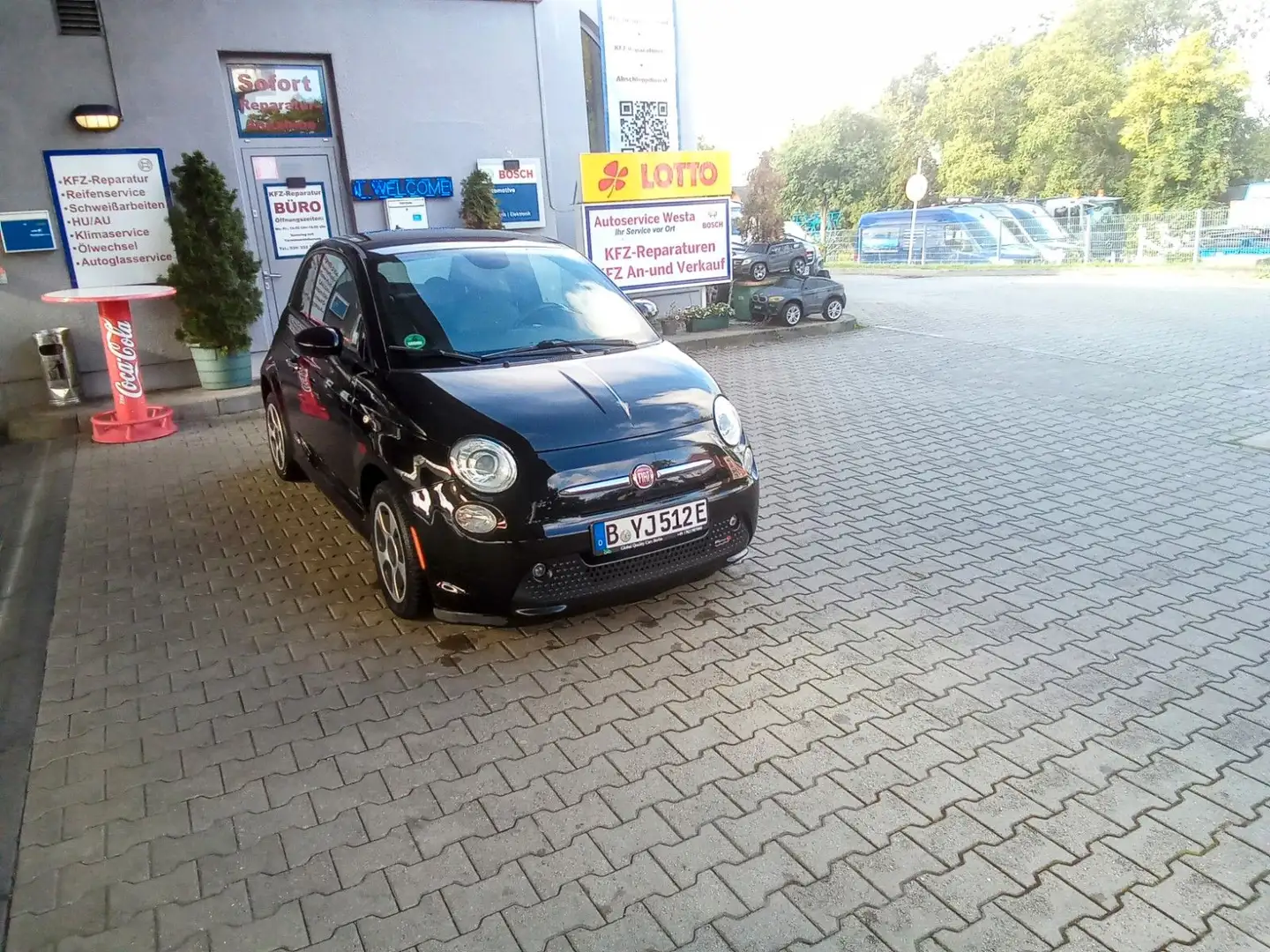 Fiat 500e Optik Abarth ,Leder,Klimaatomatik Chekheft Schwarz - 1