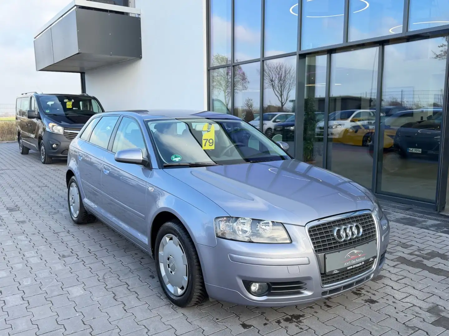 Audi A3 Sportback 1.6 Attraction Klima Silber - 2