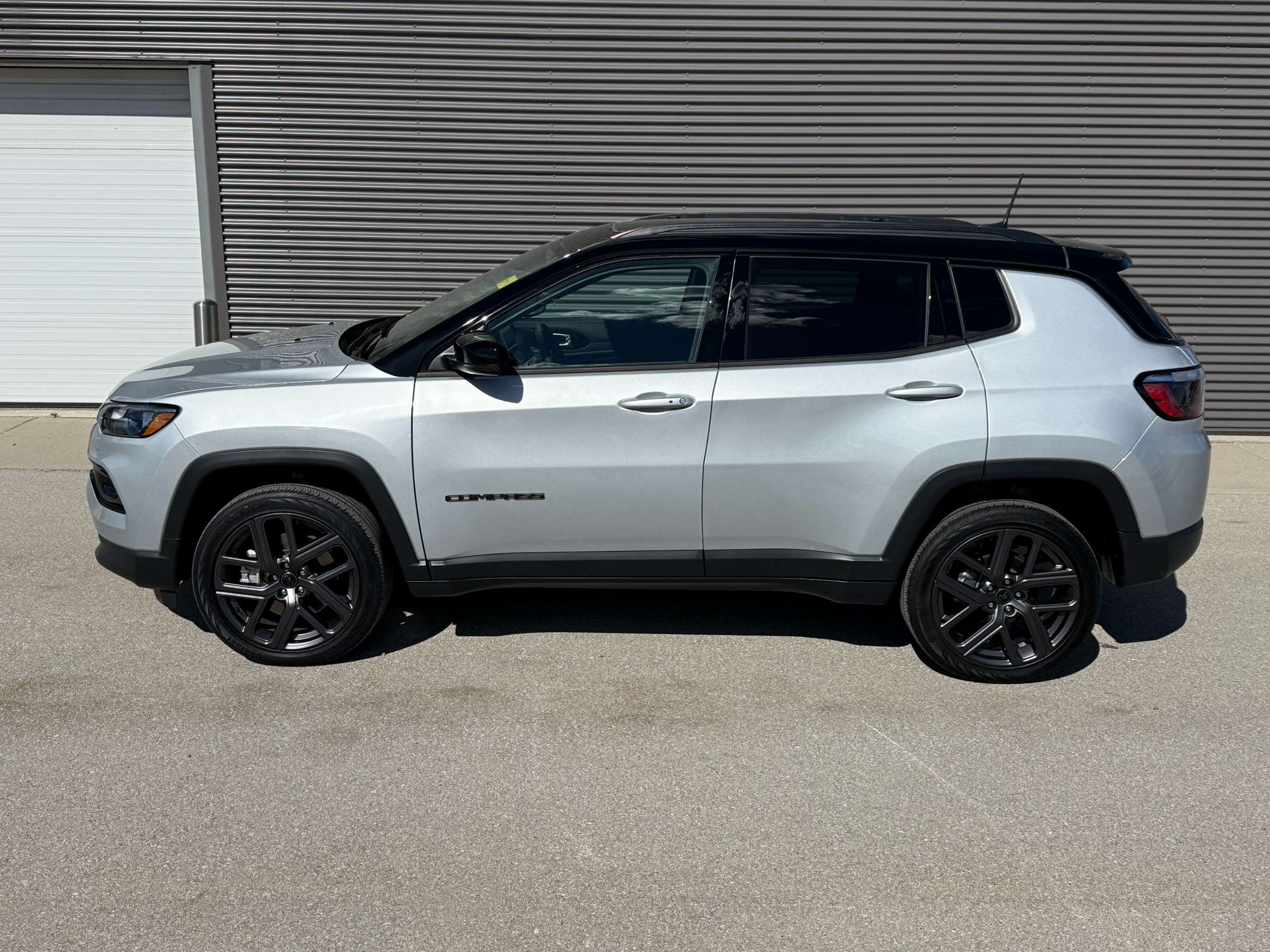 2026 Jeep Compass Limited REMOTE START | NO REPORTED ACCIDENTS — снимка 2