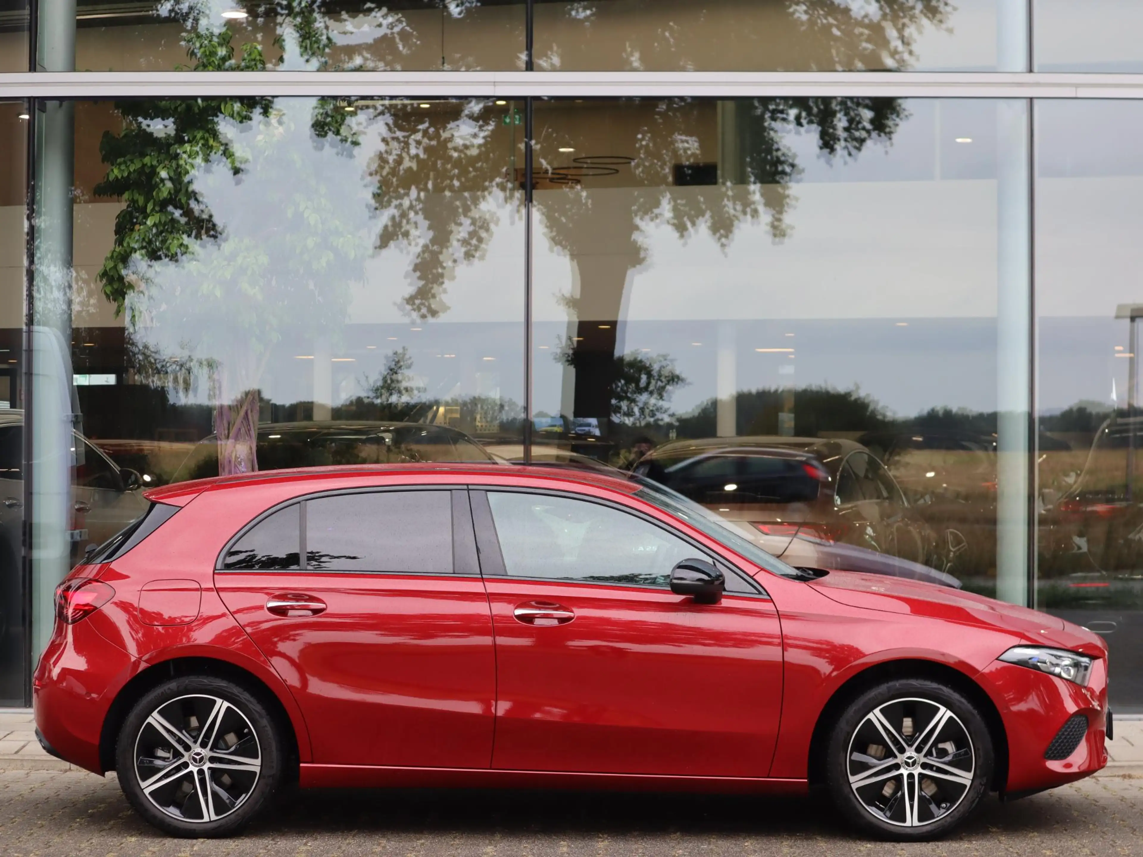 Mercedes-Benz A 250 e Star Edition Luxury Line l Trekhaak l Keyless l — photo 5