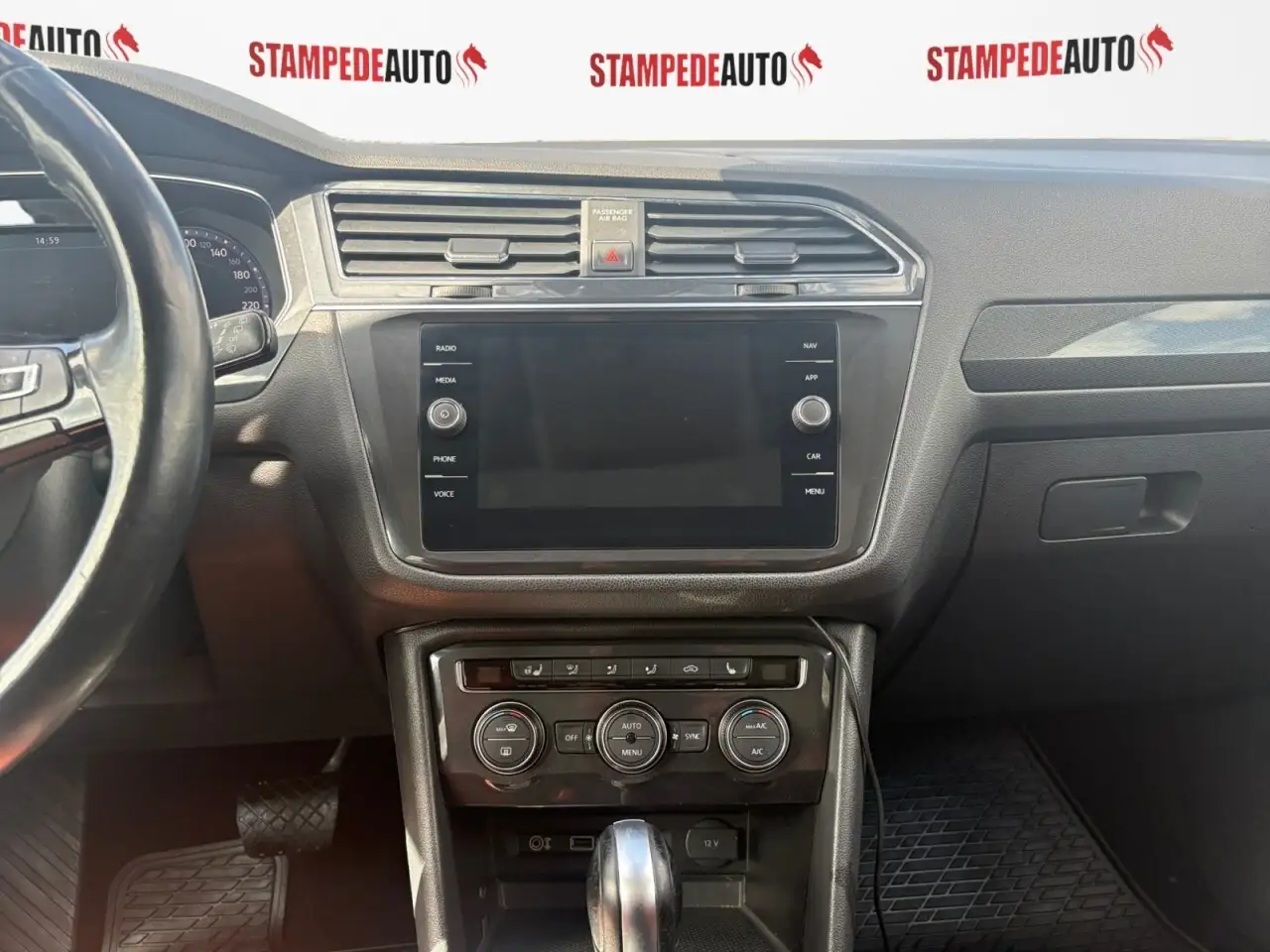 Volkswagen Tiguan снимка Volkswagen Tiguan