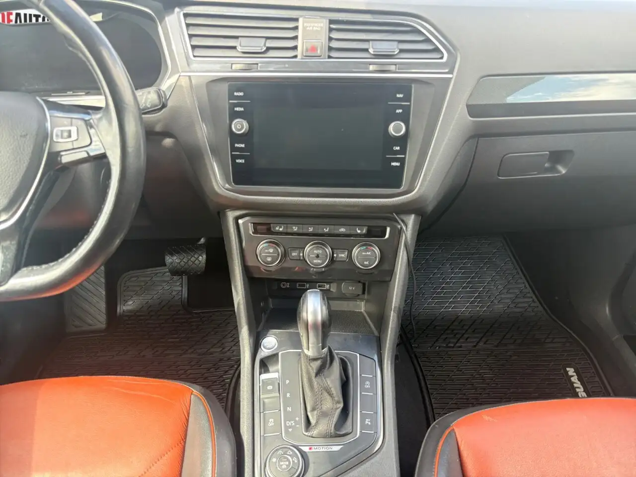Volkswagen Tiguan снимка Volkswagen Tiguan