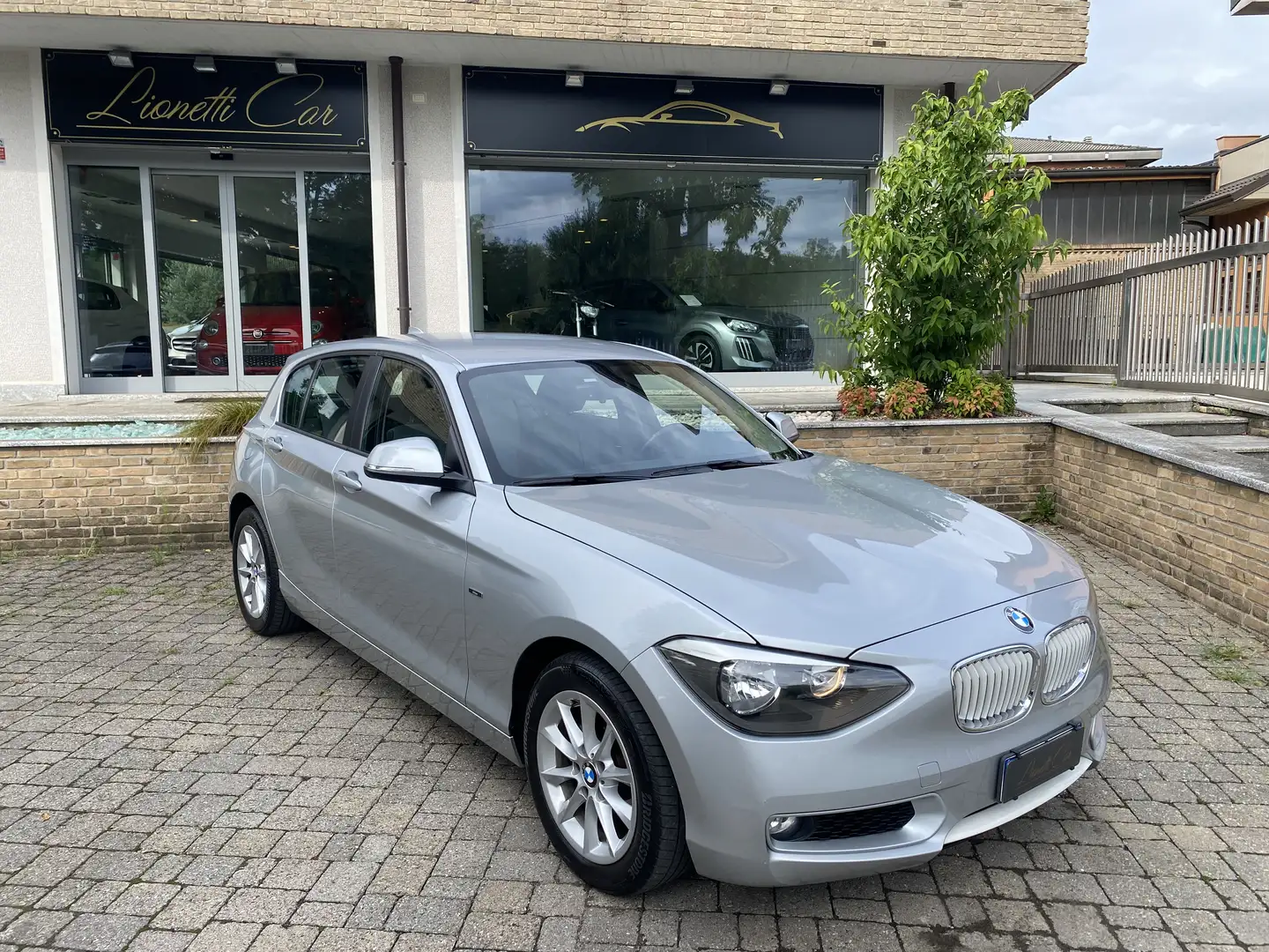 BMW 118 Serie 1 F/20-21 118d 5p Urban SOLI 49.000 KM! Argento - 1