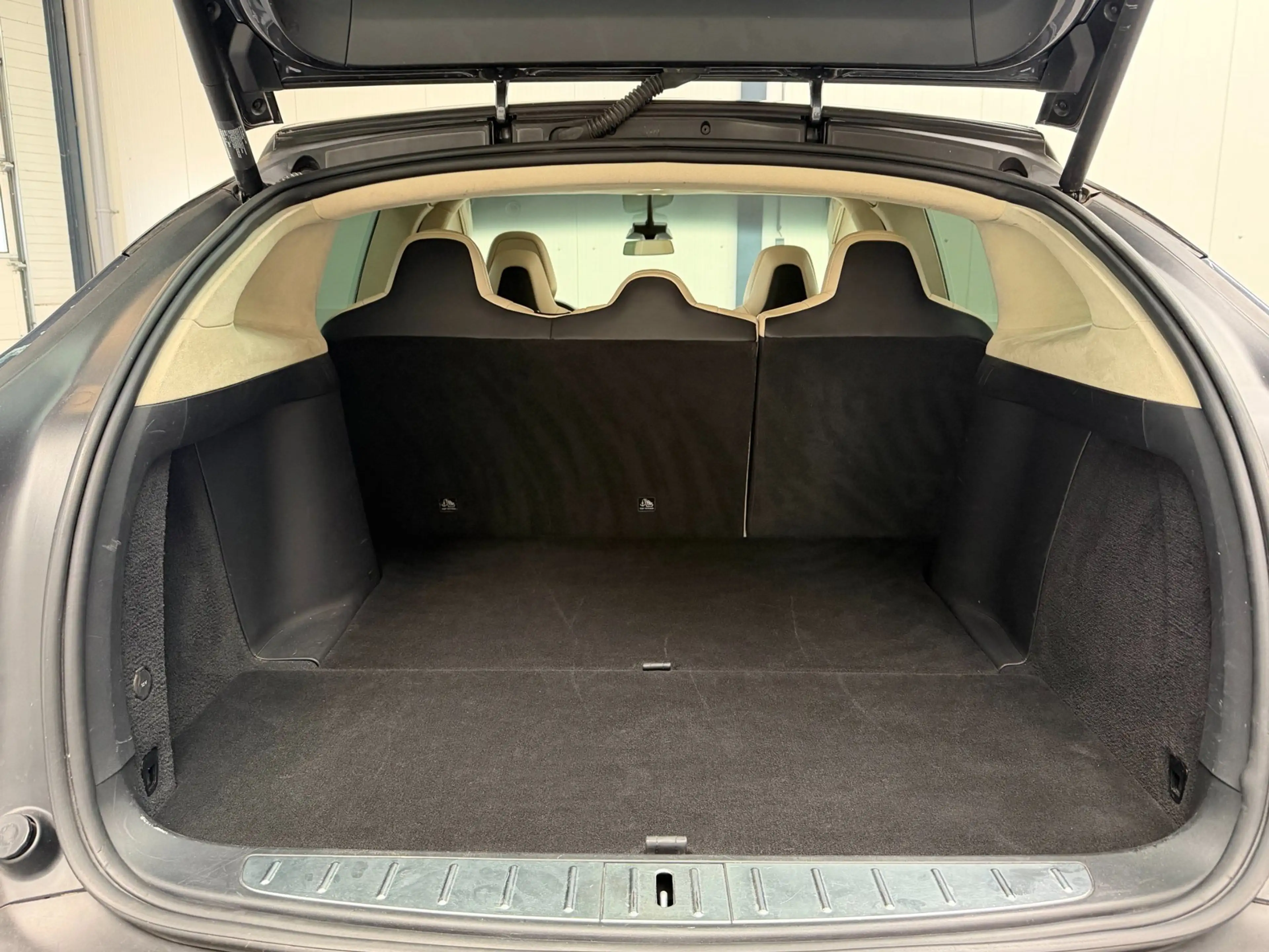 Tesla Model X 75D Base|Trekhaak|Stoel-stuurverwarming — photo 10