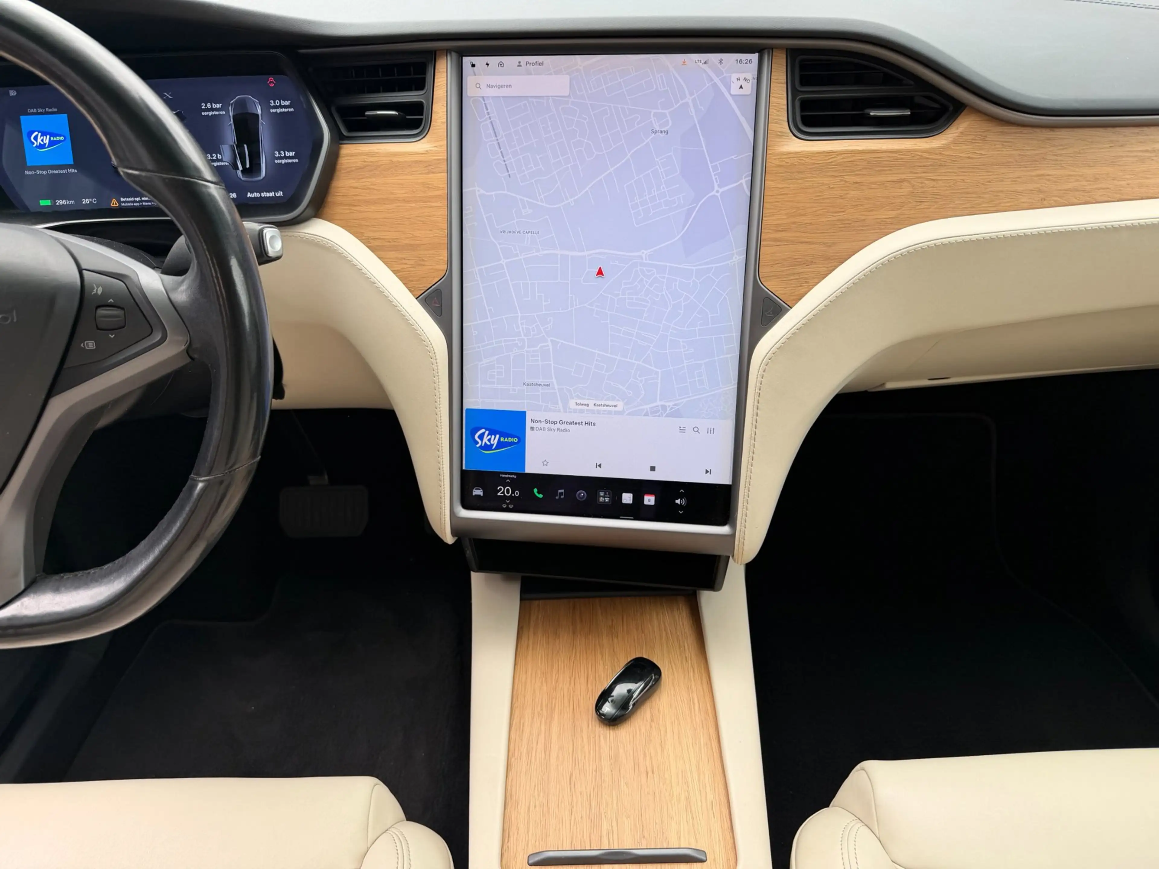 Tesla Model X 75D Base|Trekhaak|Stoel-stuurverwarming — photo 19