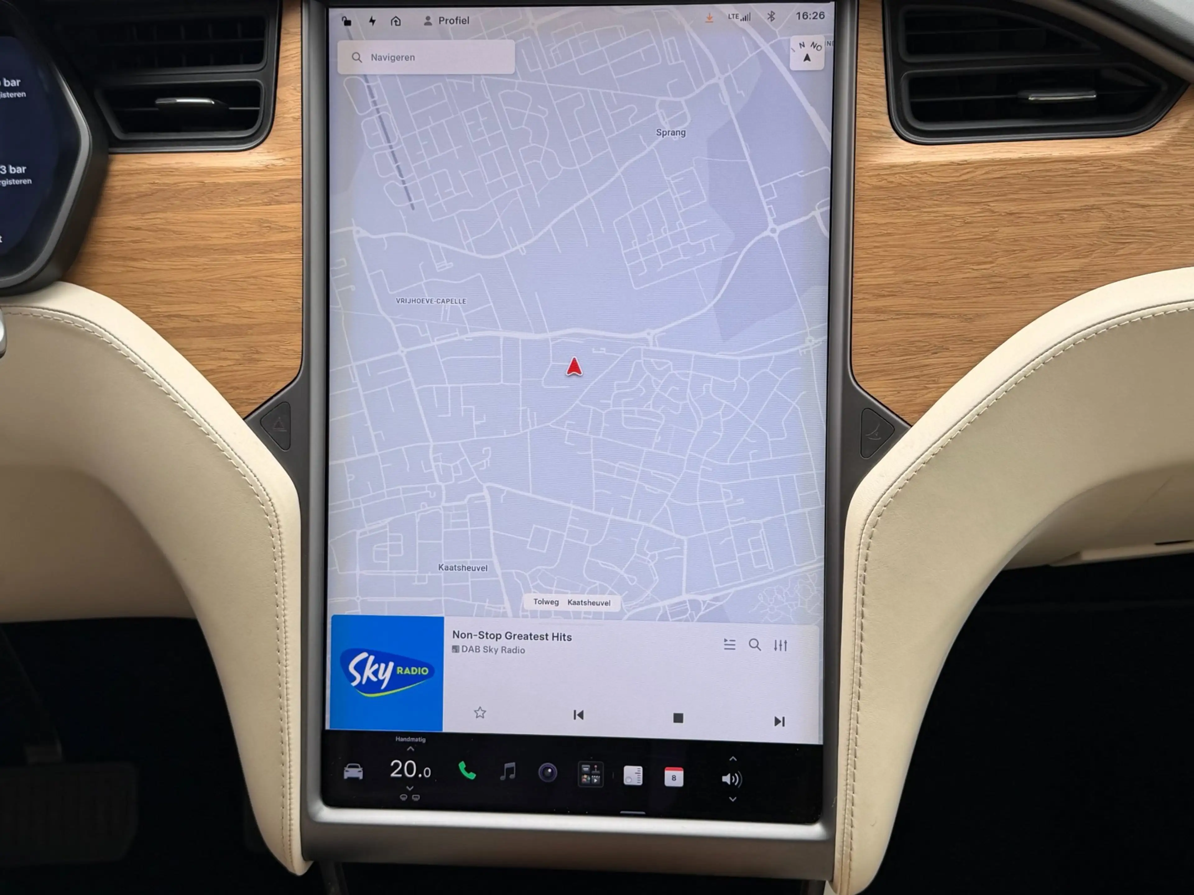 Tesla Model X 75D Base|Trekhaak|Stoel-stuurverwarming — photo 20