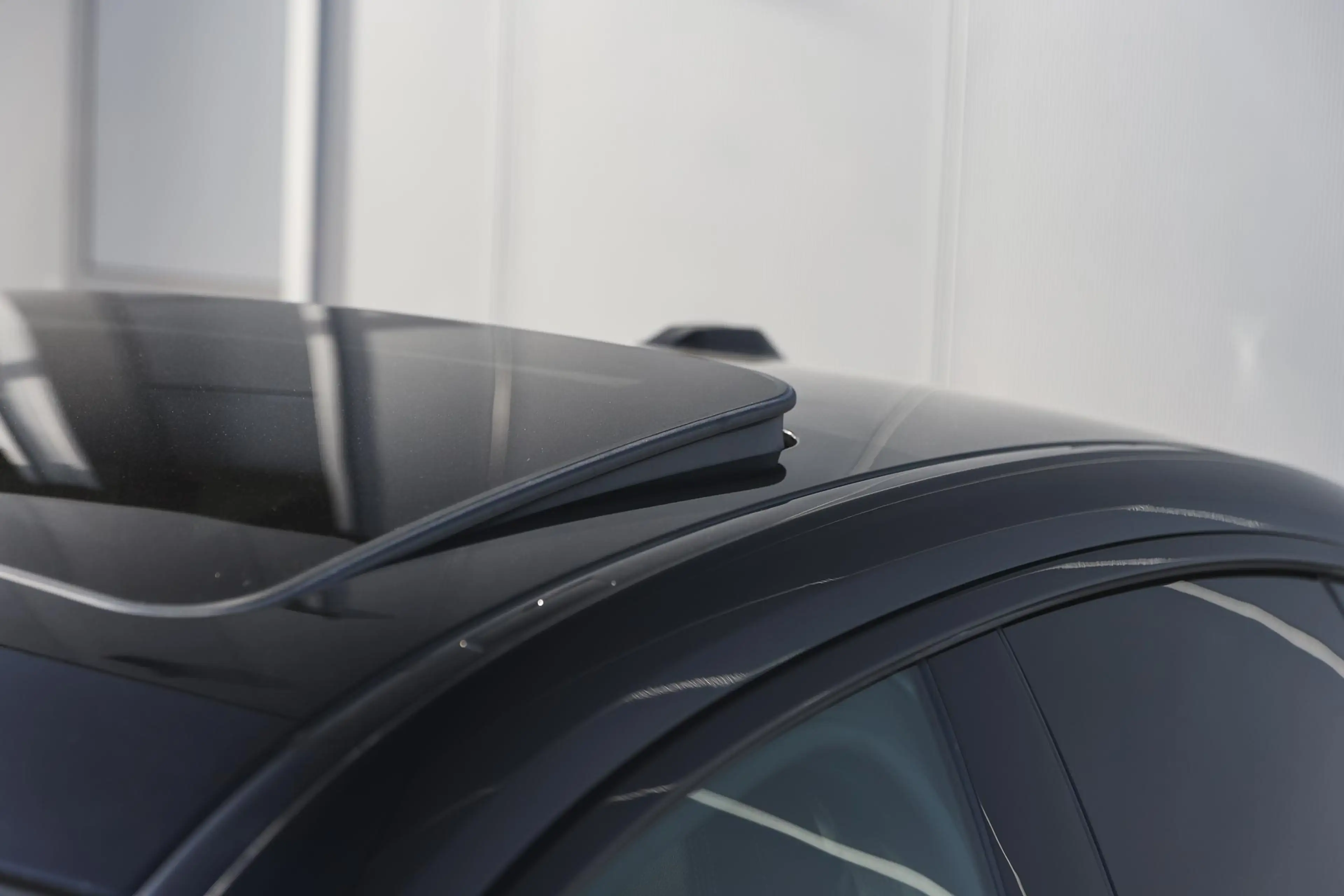 BMW i4 M50 / Schuif-kanteldak / Laserlight / Parking Assi — photo 4