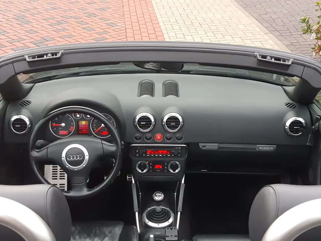 Audi TT Roadster 1.8 T quattro, foto 4