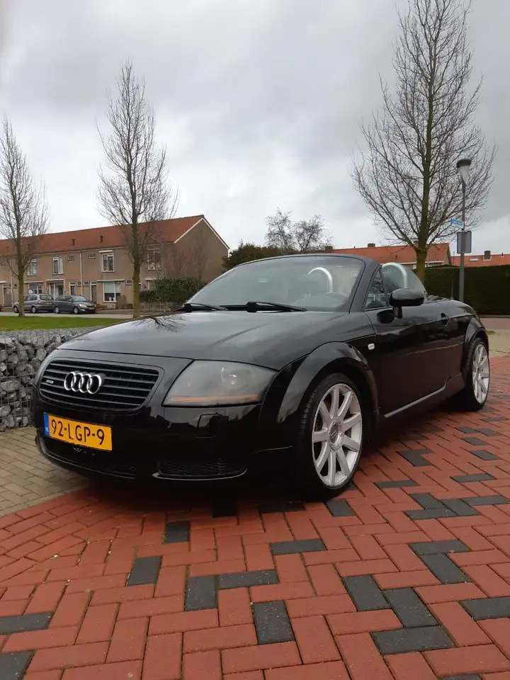 Audi TT Roadster 1.8 T quattro, foto 1