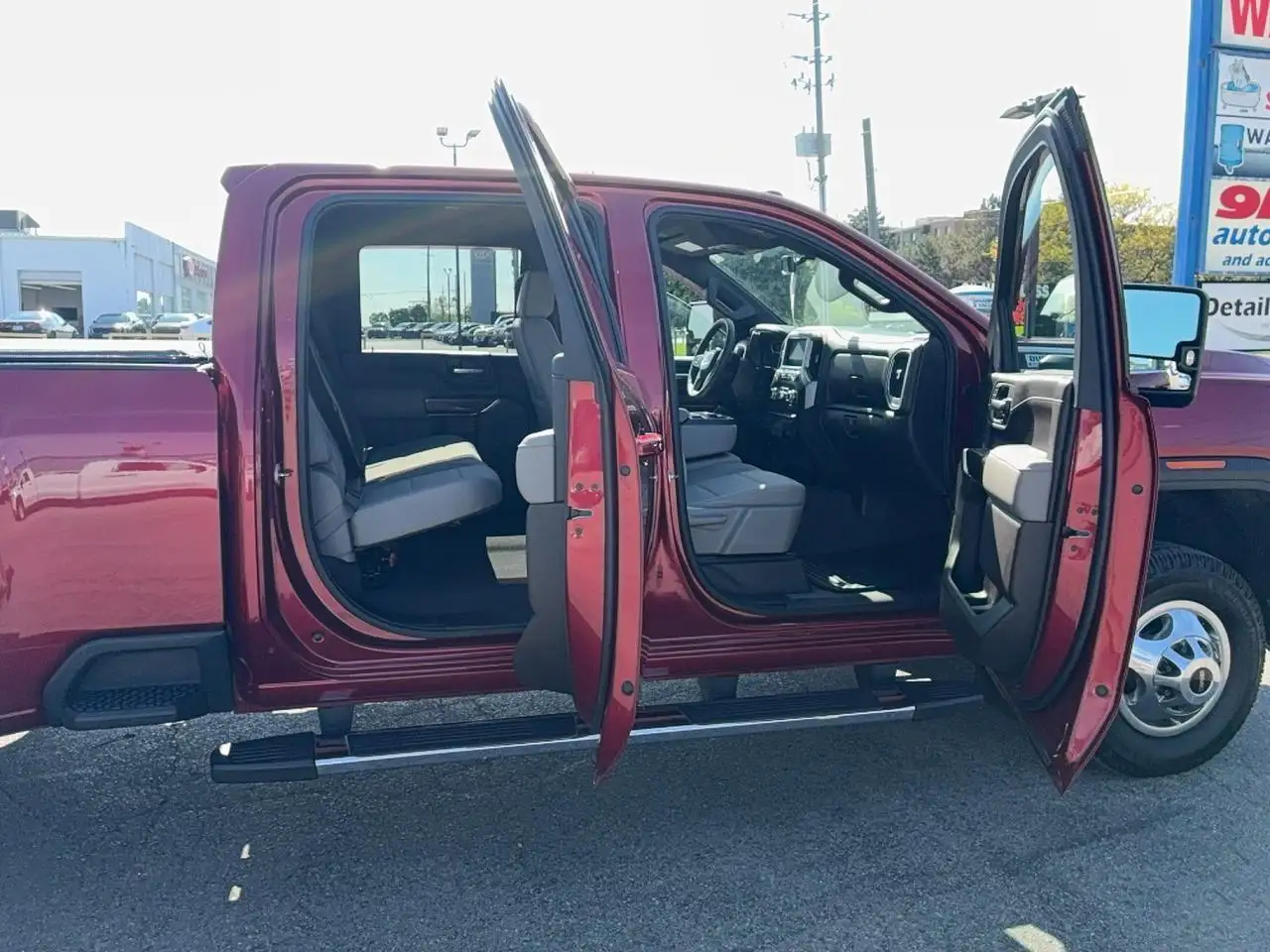 GMC Sierra 3500 снимка GMC Sierra 3500