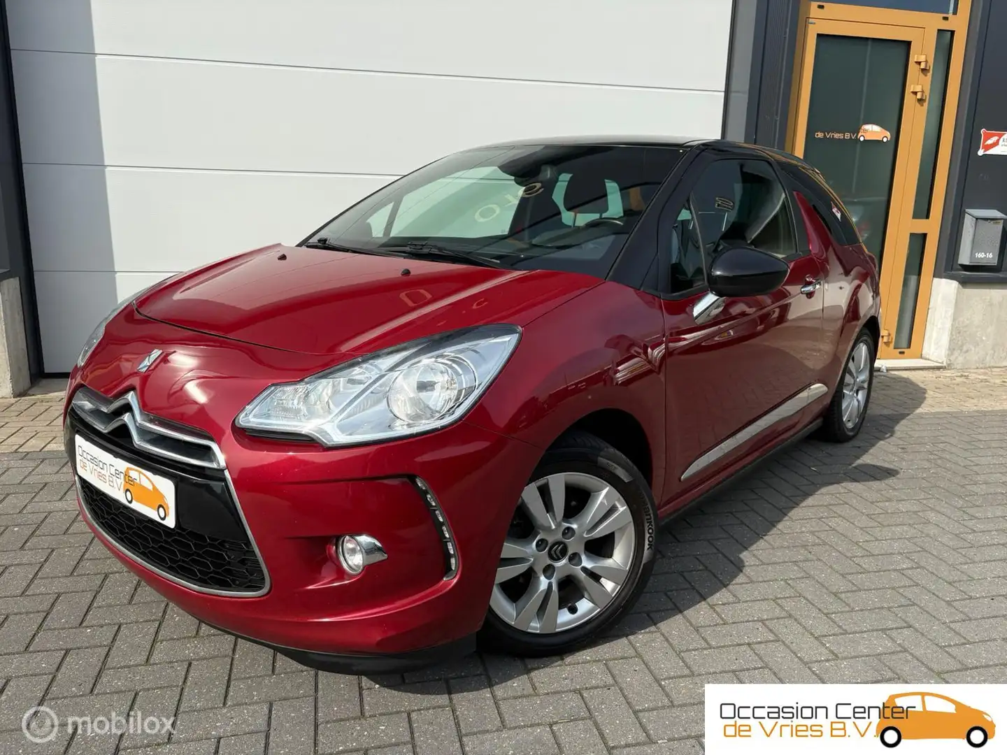 Citroen DS3 1.6 Sport 120pk Airco Cruise ParksensorBluetooth Rouge - 1