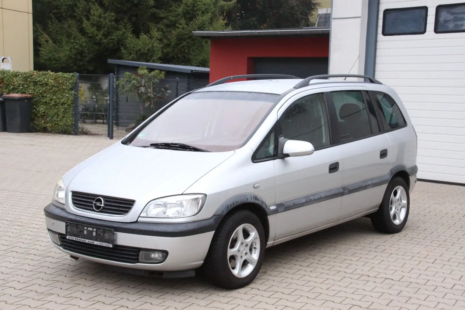 Opel Zafira 1.8 16V Selection Executive Zilver - 1