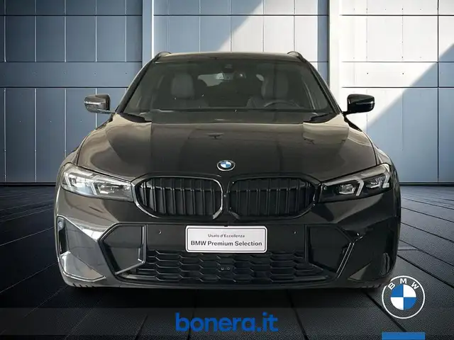 BMW 3 Series view 3