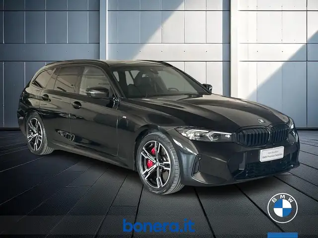 BMW 3 Series view 4