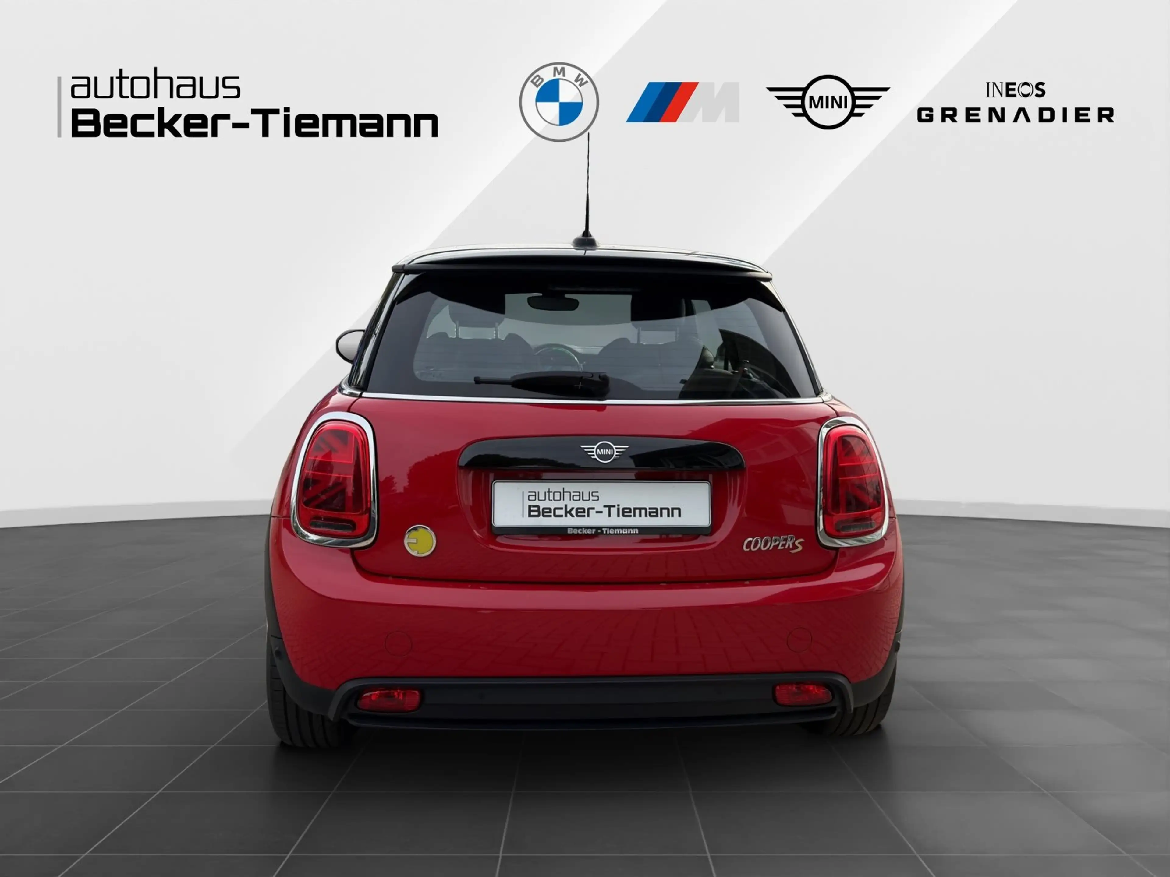 MINI Cooper SE Hatch 16" / DrivAss / DAB / Ambiente / LED / CarPl — photo 5