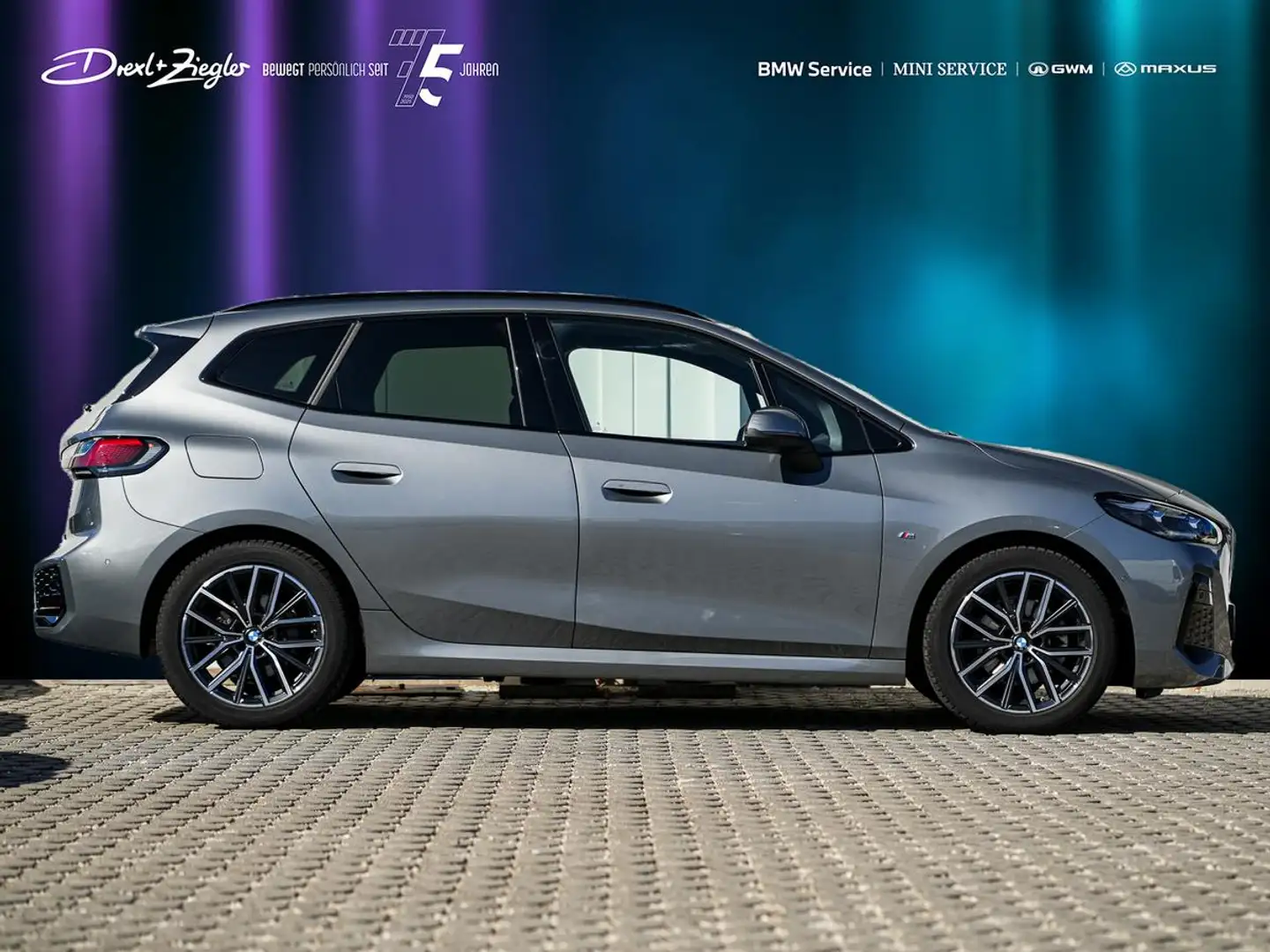 BMW 220 220i Active Tourer M-Sport AHK PANO KoZg AkSitze Grijs - 2