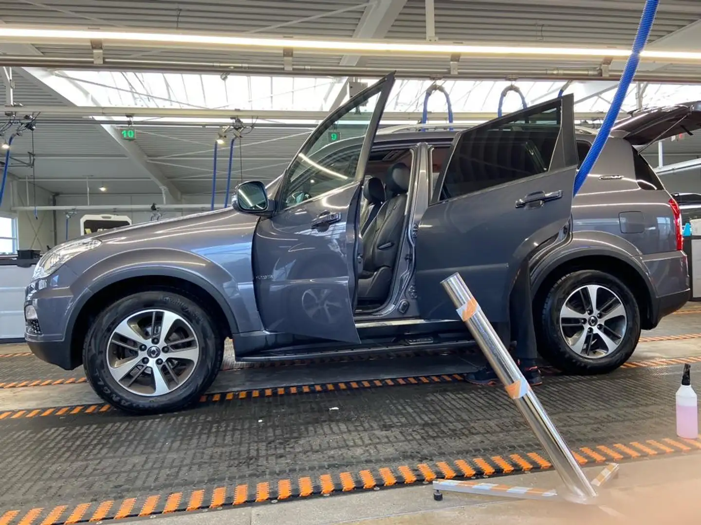 SsangYong Rexton Rexton W 2.2 Sapphire 4WD/AHK 3.5T - 1