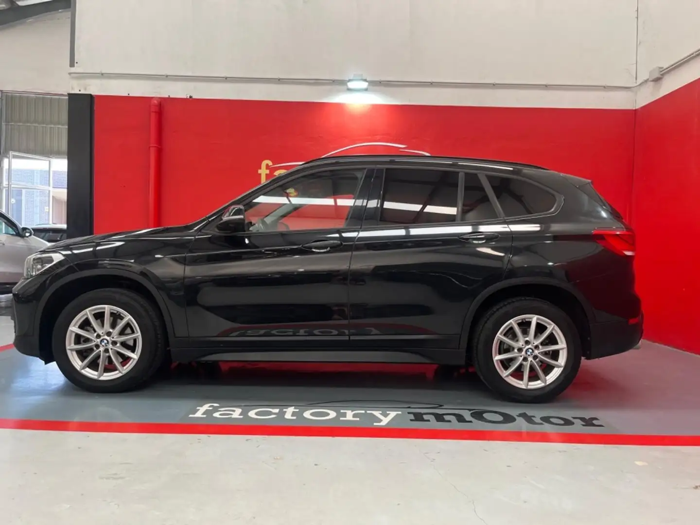 BMW X1 sDrive 18dA Negro - 2