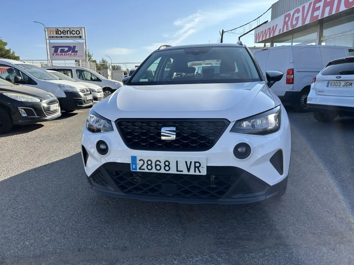 SEAT Arona 1.0 TSI S&S FR 110 Blanco - 2