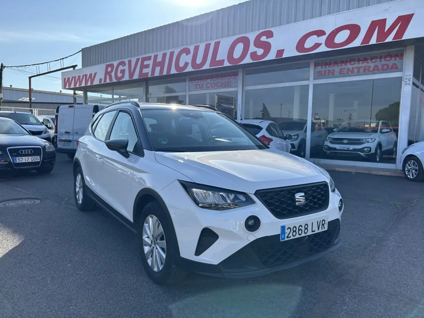 SEAT Arona 1.0 TSI S&S FR 110 Blanco - 1
