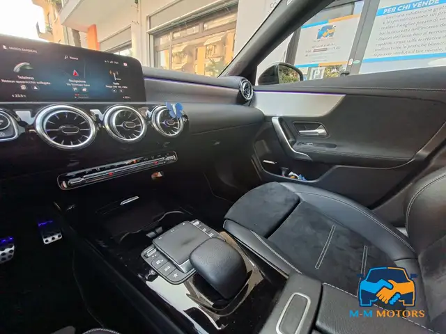 Mercedes-Benz Cla view 13