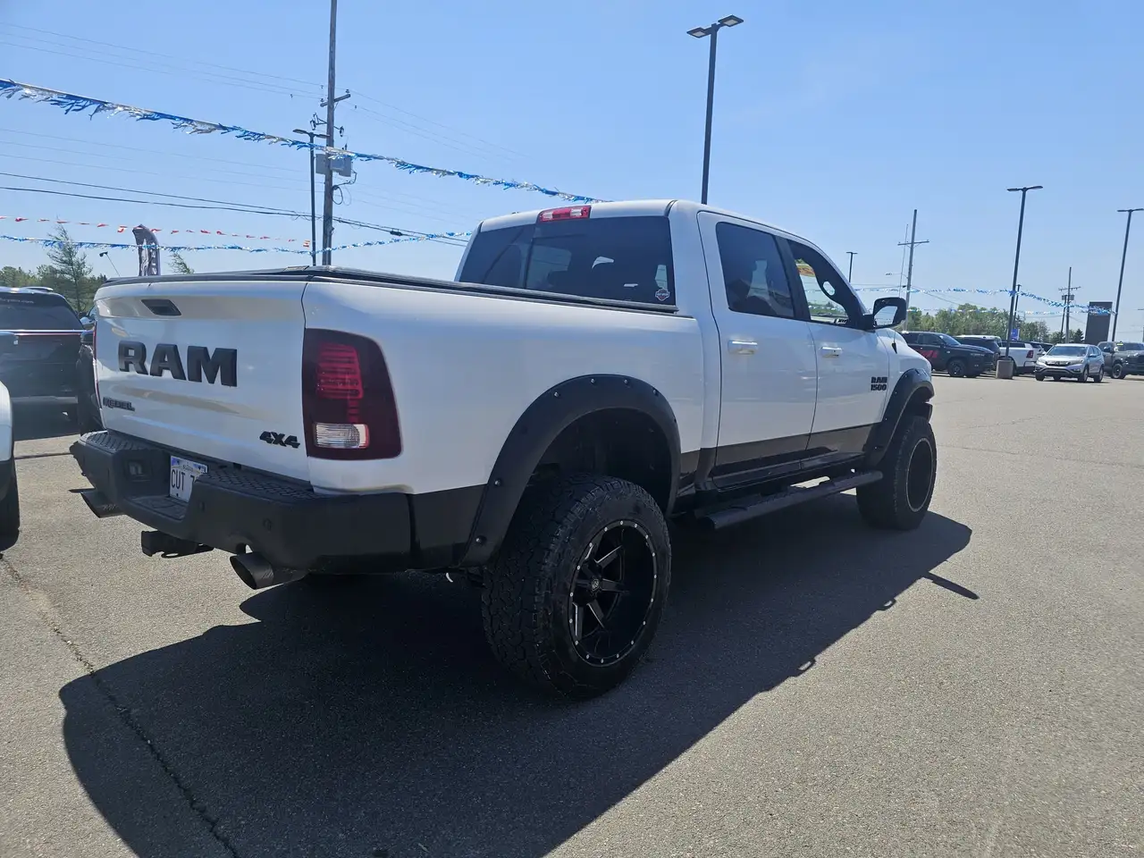 RAM 1500 снимка RAM 1500