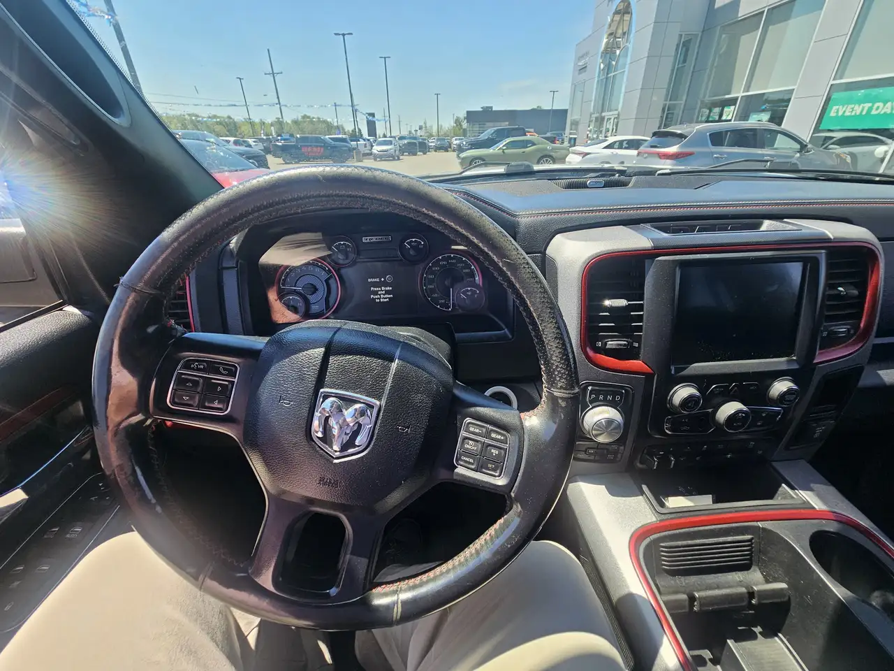 RAM 1500 снимка RAM 1500
