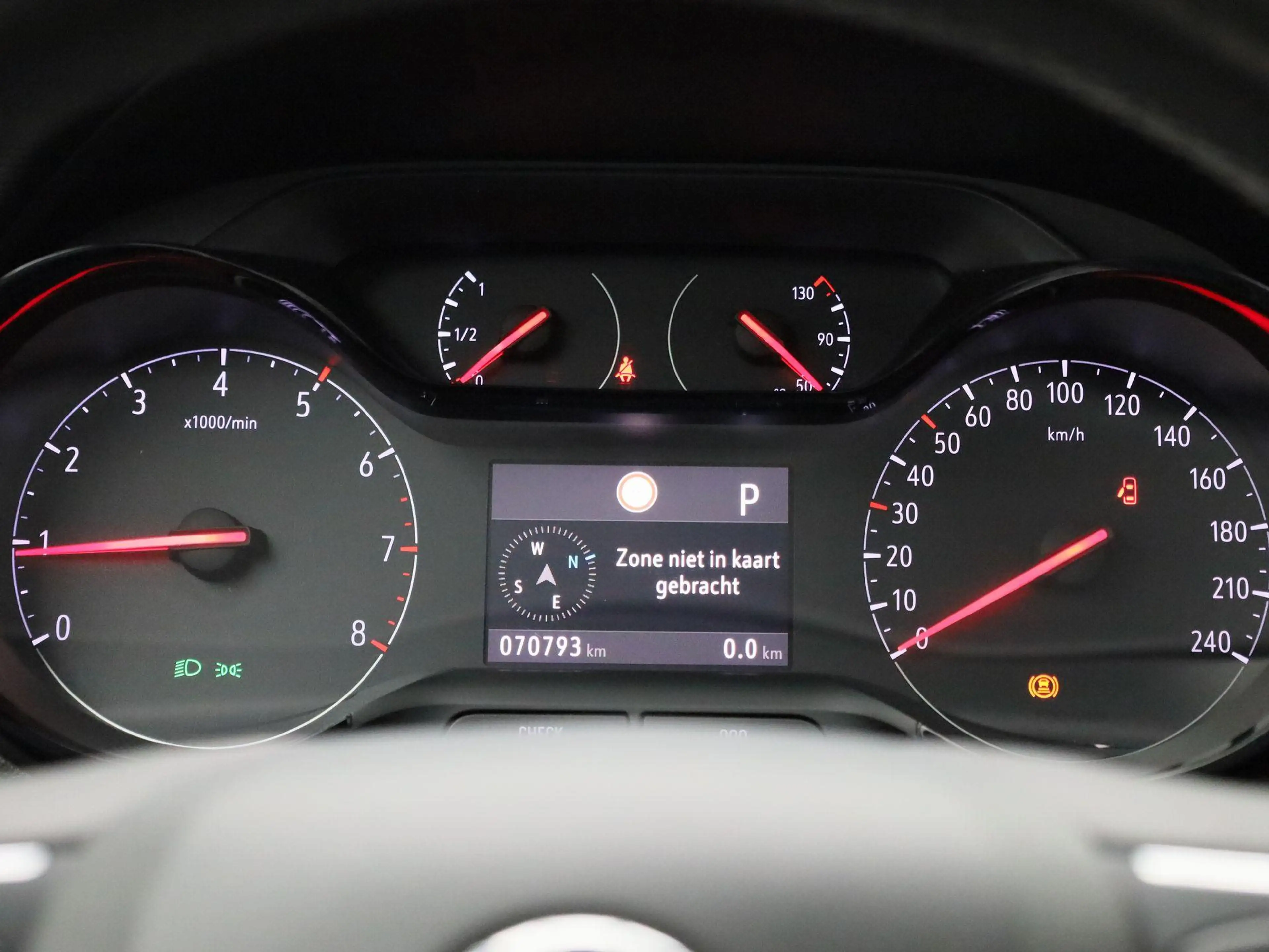Opel Crossland 1.2 Turbo S/S Auto GS Line — photo 8