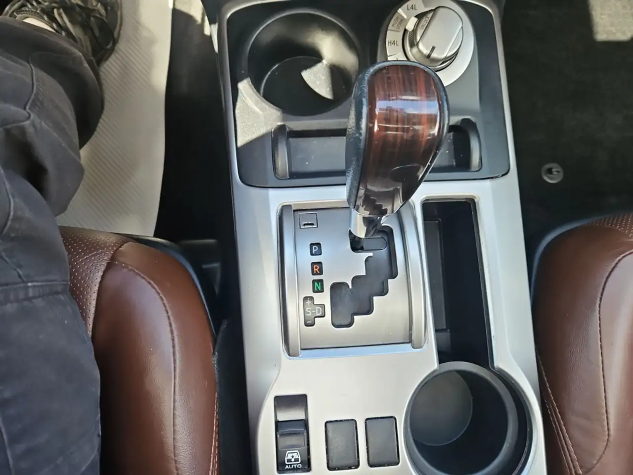 Toyota 4-Runner снимка Toyota 4-Runner