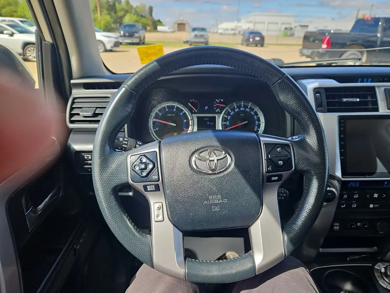 Toyota 4-Runner снимка Toyota 4-Runner